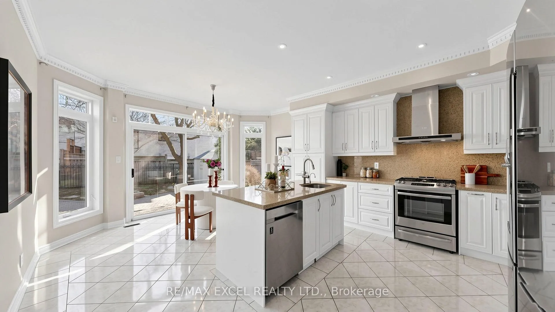 Photo 8 of 2159 Rodick Road, Markham, Cachet — HOMEH