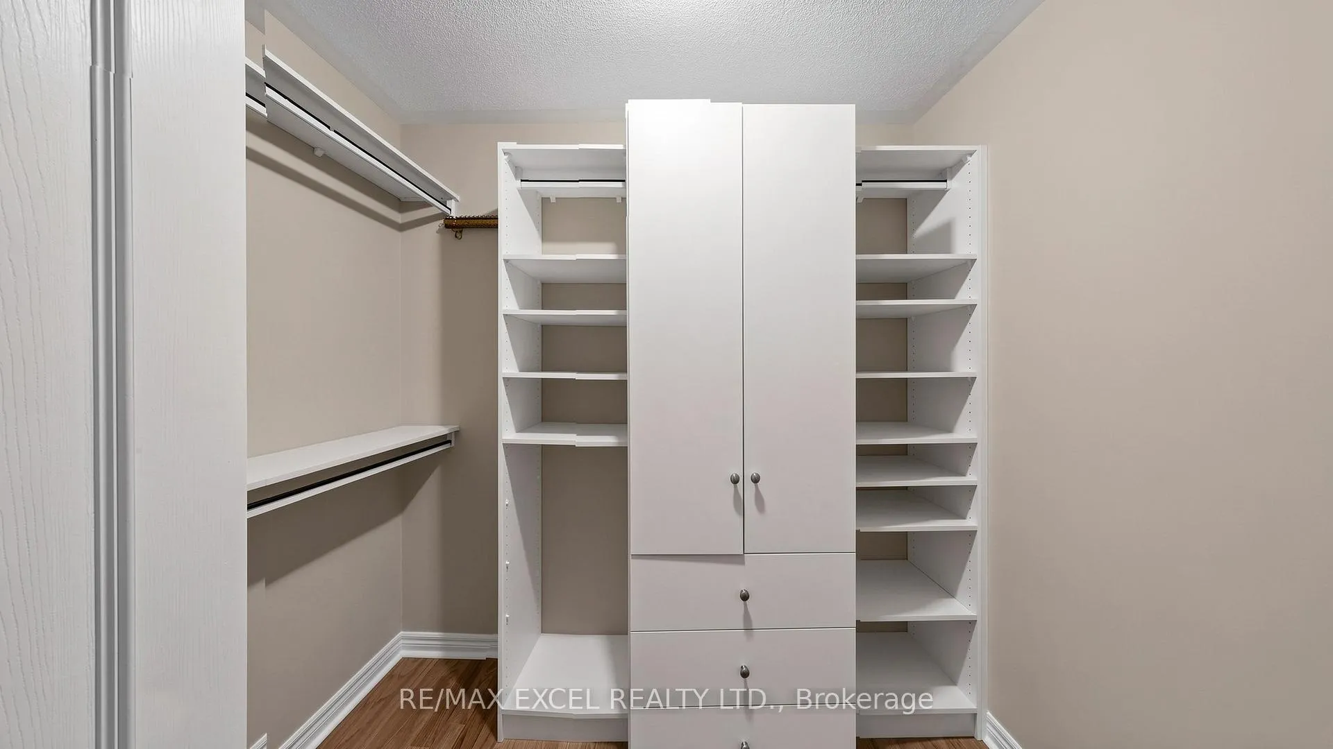 Photo 14 of 2159 Rodick Road, Markham, Cachet — HOMEH