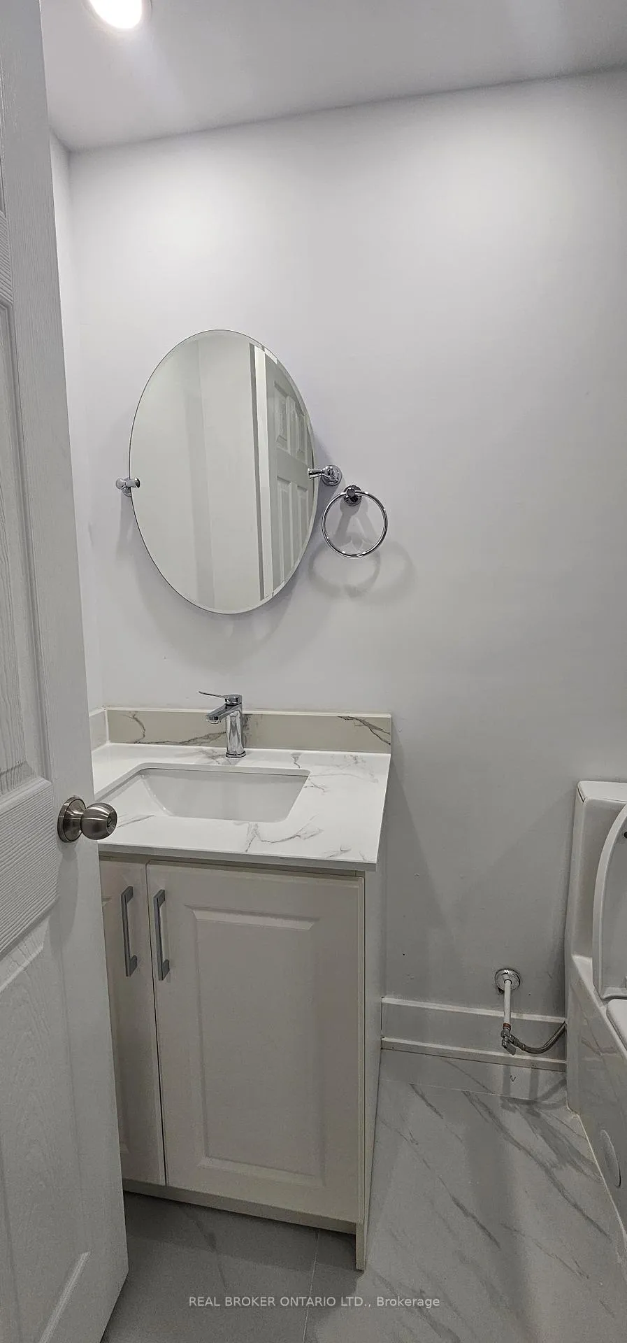 Photo 3 of Unit Basement B, 1296 Ellenton Crescent, Milton, Beaty — HOMEH