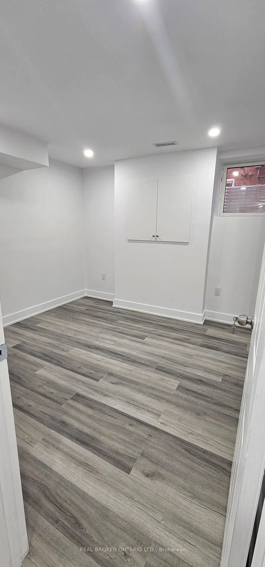 Photo 7 of Unit Basement B, 1296 Ellenton Crescent, Milton, Beaty — HOMEH