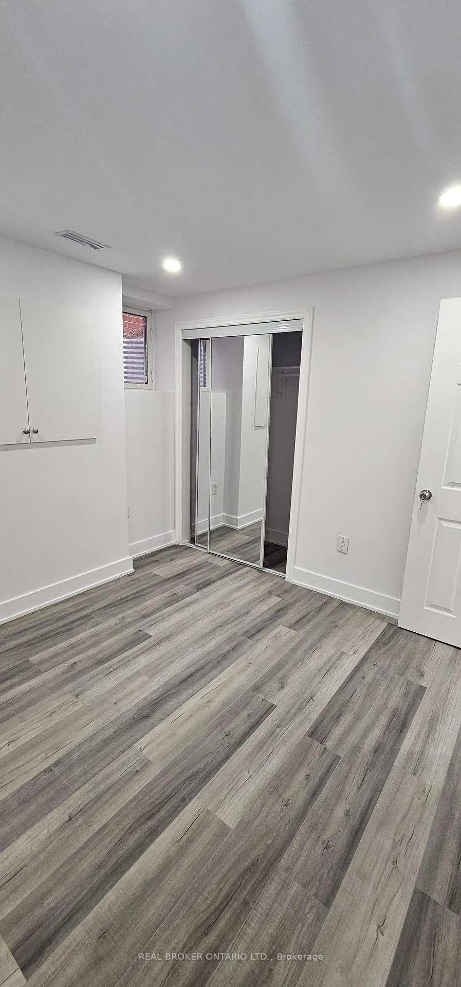 Photo 8 of Unit Basement B, 1296 Ellenton Crescent, Milton, Beaty — HOMEH
