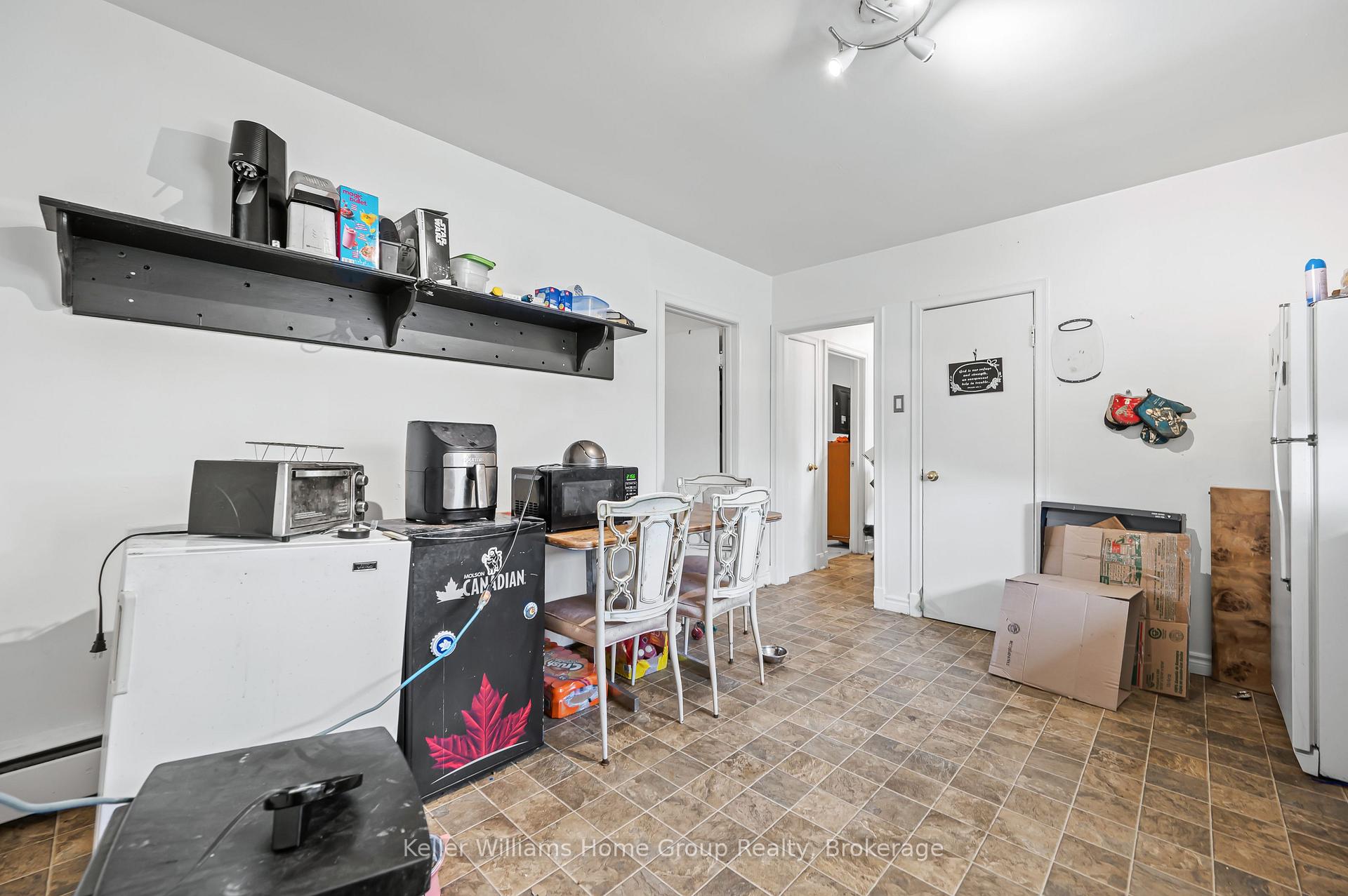 Photo 10 of 107 East Avenue, Kitchener — HOMEH