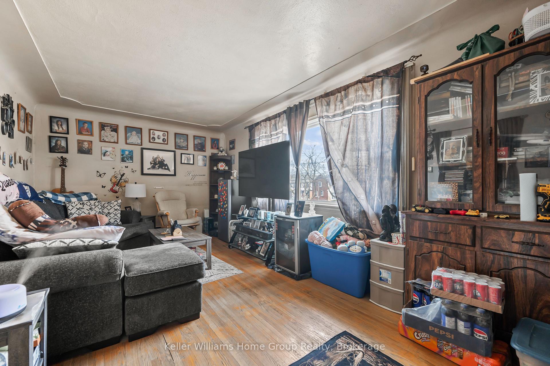 Photo 16 of 107 East Avenue, Kitchener — HOMEH