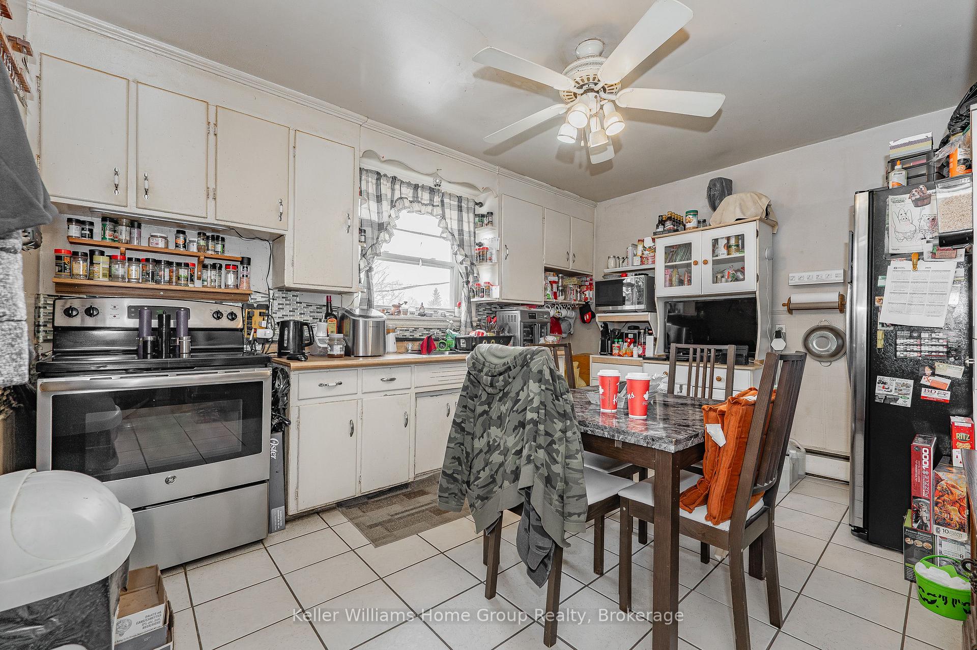 Photo 18 of 107 East Avenue, Kitchener — HOMEH