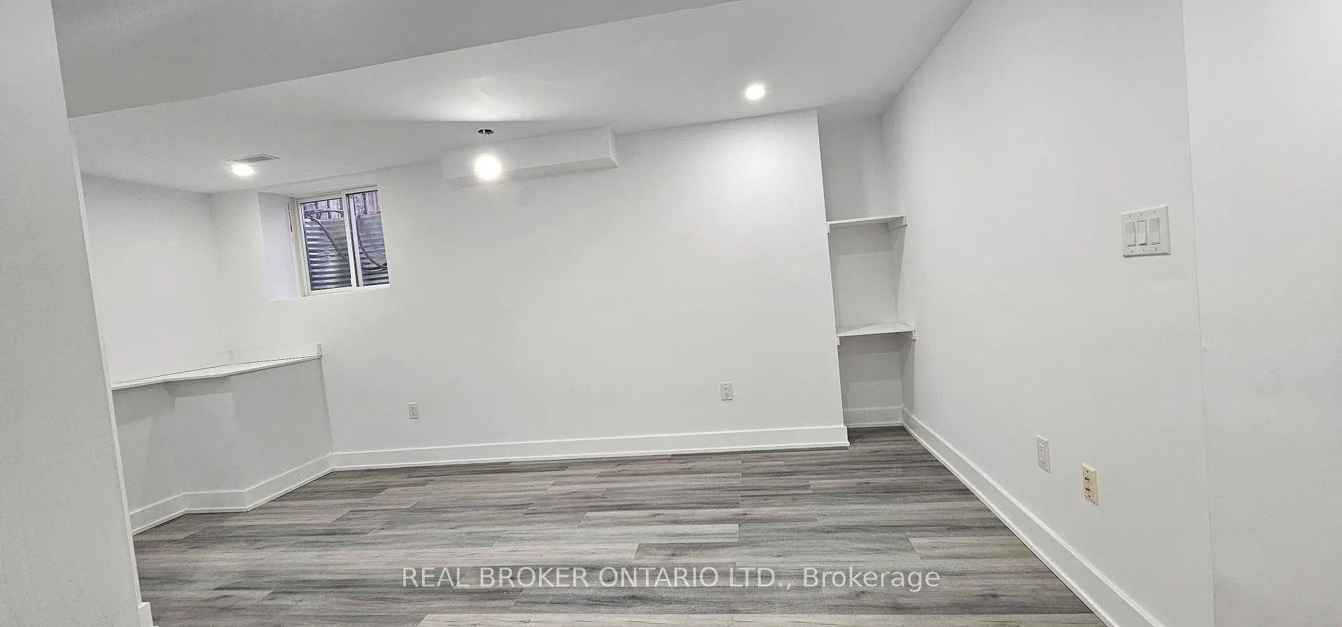 Photo 3 of Unit BASEMENT A, 1296 Ellenton Crescent, Milton, Beaty — HOMEH
