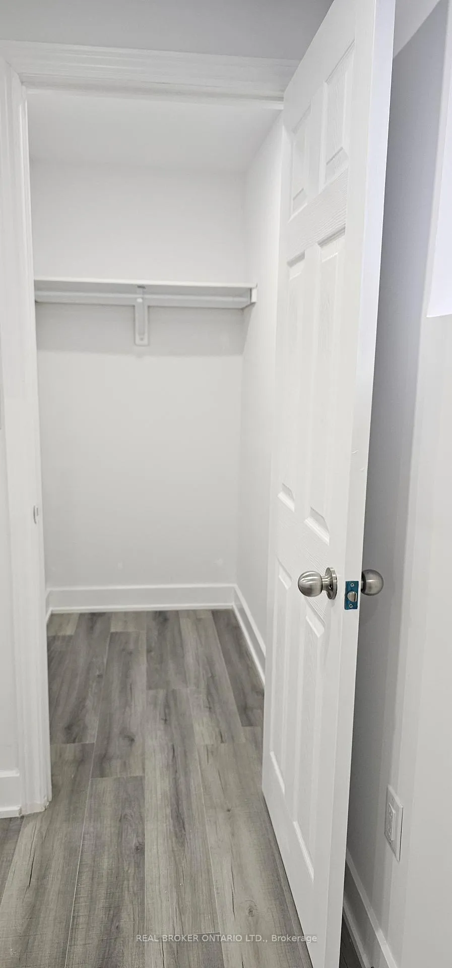 Photo 5 of Unit BASEMENT A, 1296 Ellenton Crescent, Milton, Beaty — HOMEH