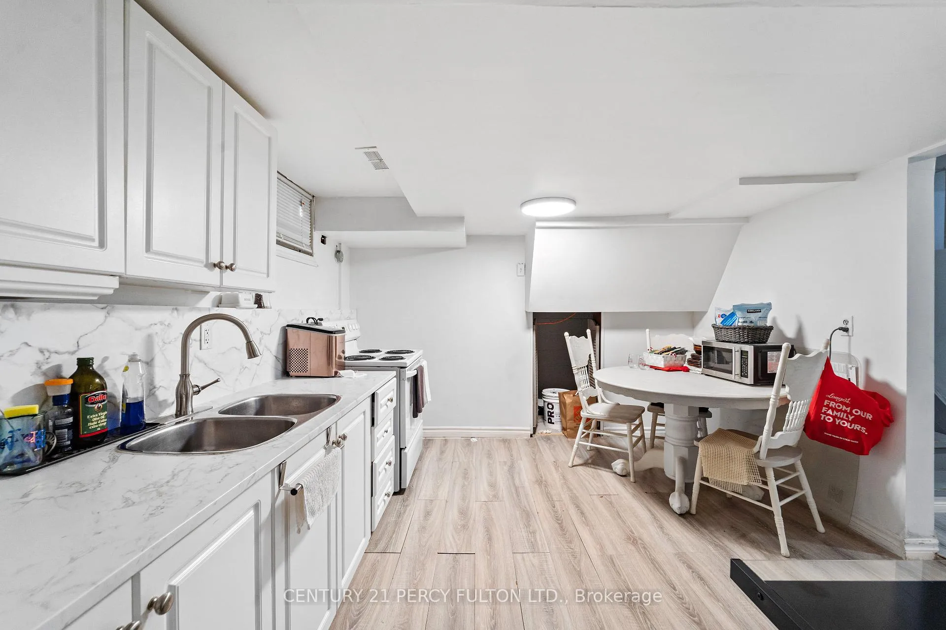 Photo 11 of 376 Fairlawn Street, Oshawa, McLaughlin — HOMEH