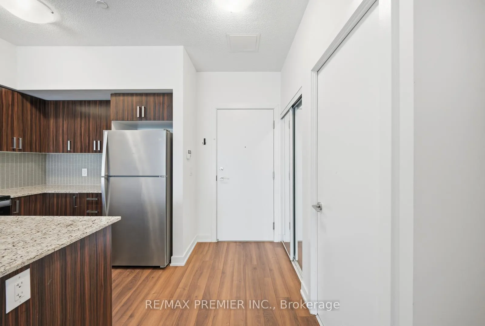 Photo 5 of Unit 617, 1603 Eglinton Avenue, Toronto, Oakwood Village — HOMEH