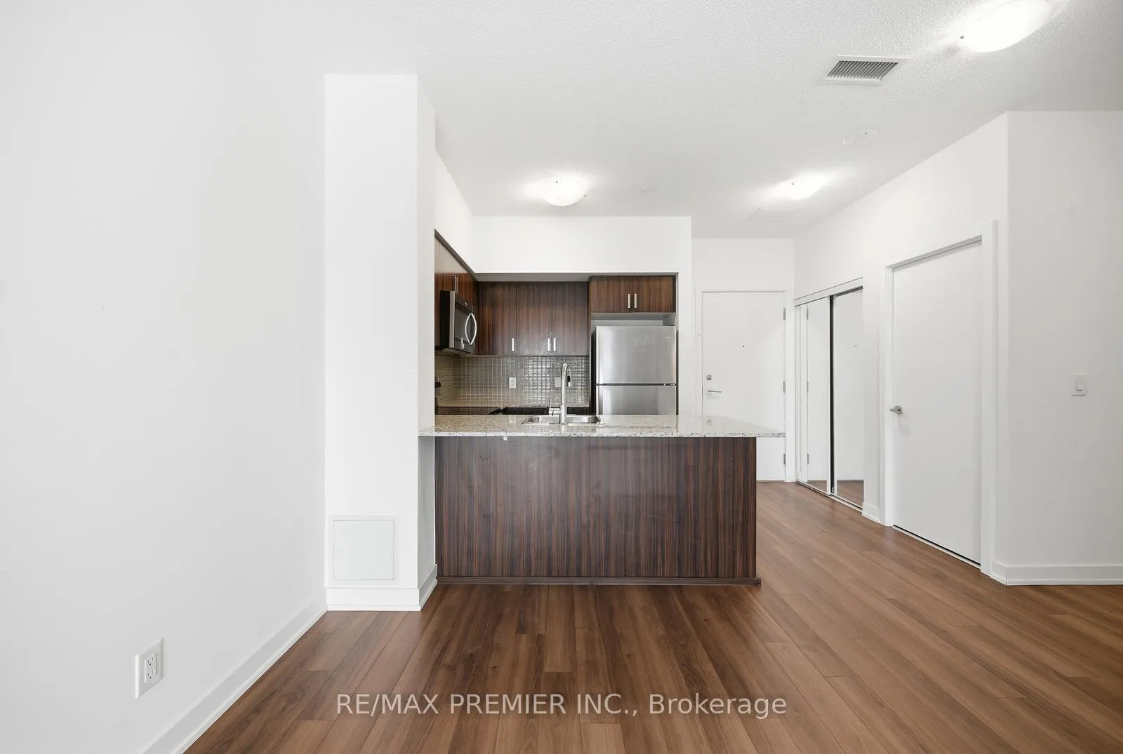 Photo 9 of Unit 617, 1603 Eglinton Avenue, Toronto, Oakwood Village — HOMEH
