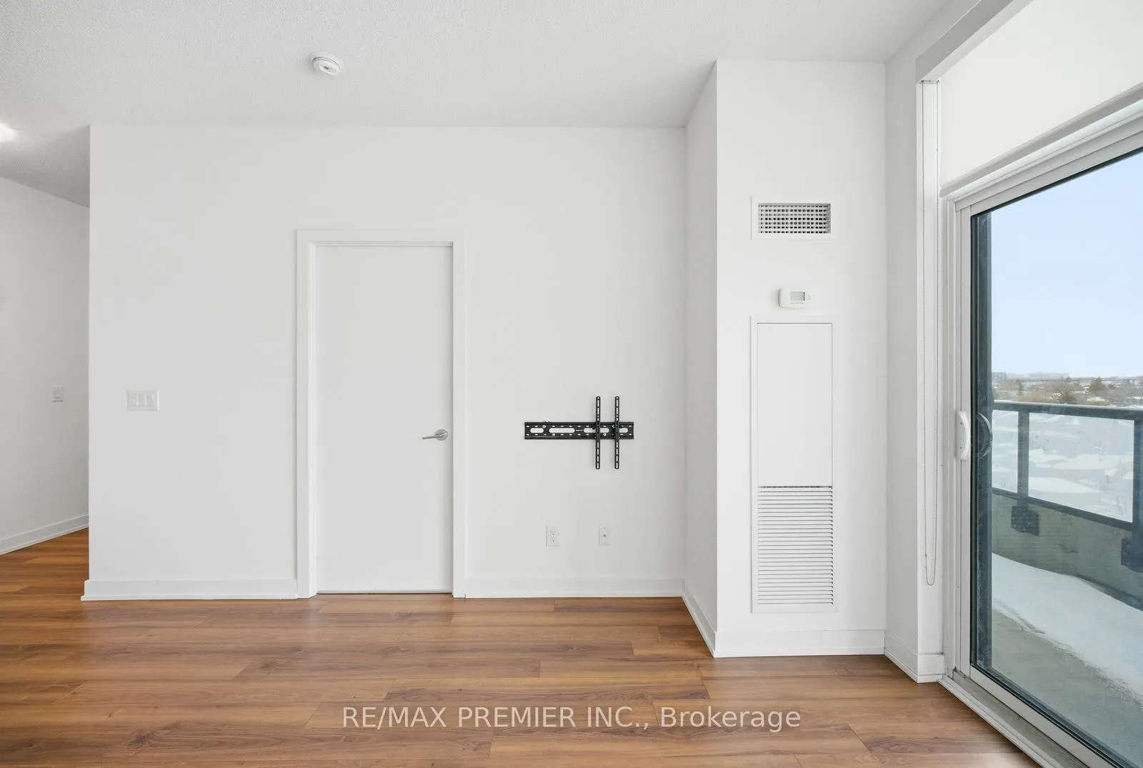 Photo 19 of Unit 617, 1603 Eglinton Avenue, Toronto, Oakwood Village — HOMEH
