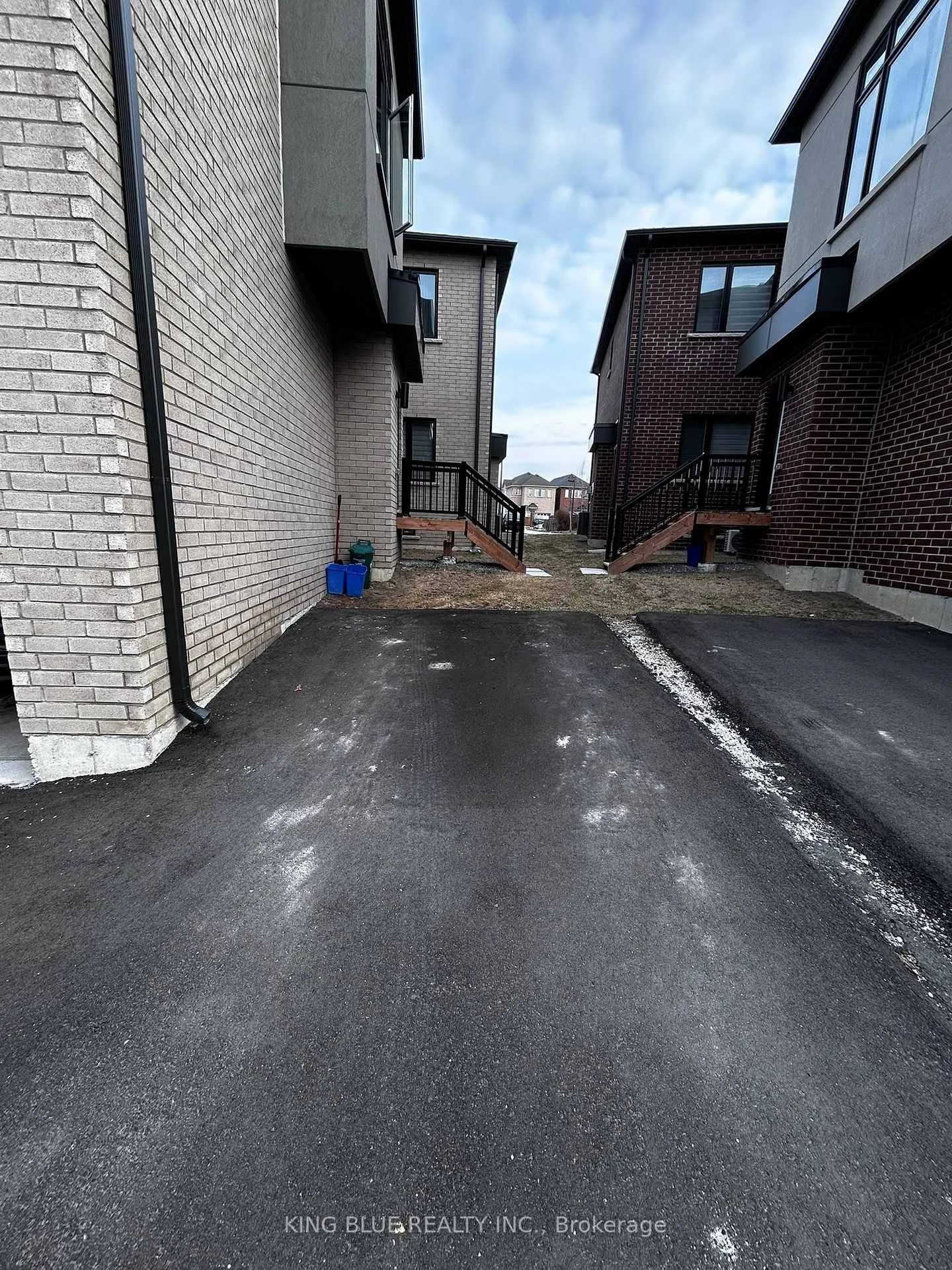 Photo 2 of 595 Riverlands Avenue, Markham, Cornell — HOMEH