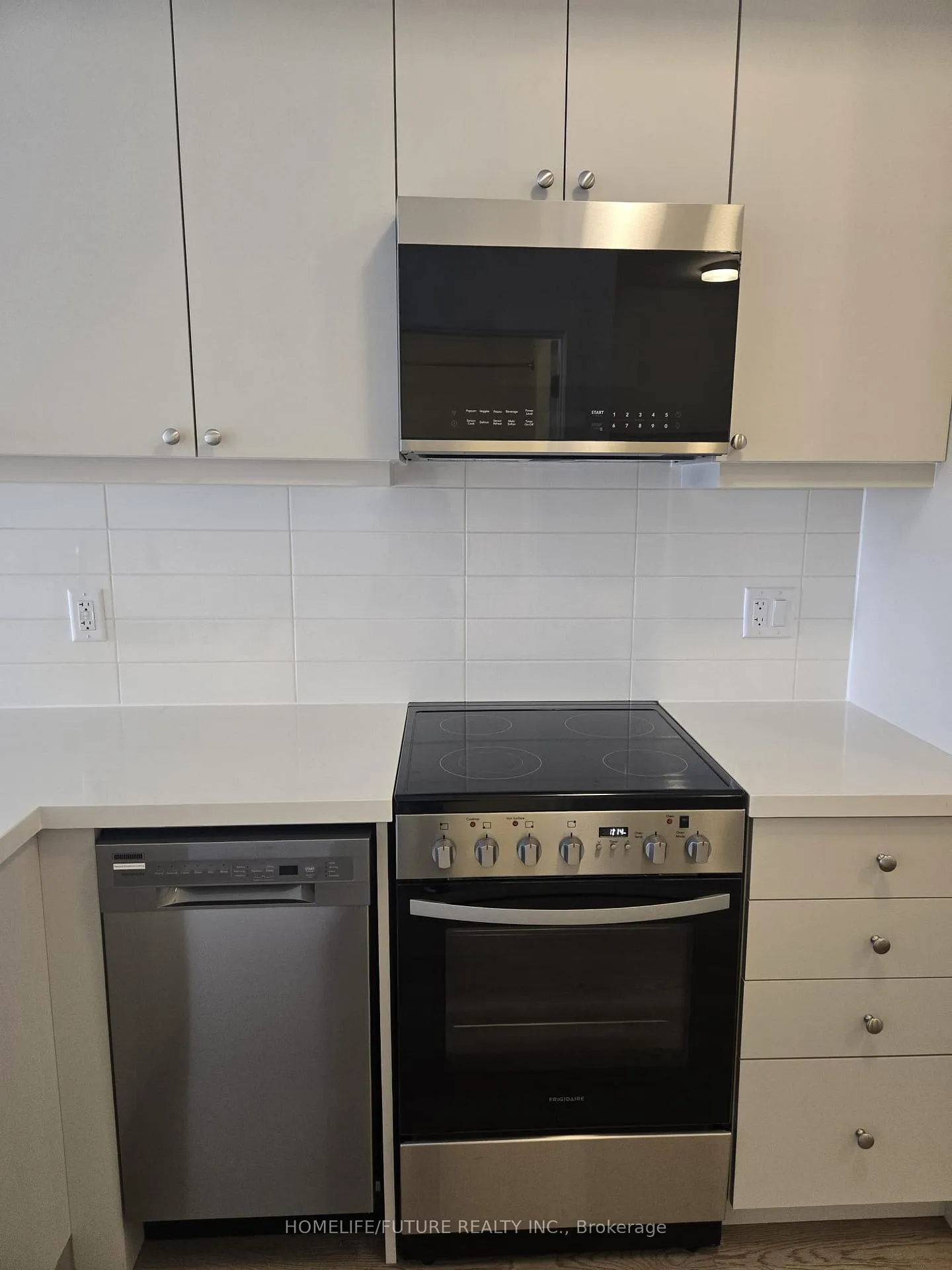 Photo 5 of Unit 720, 51 Clarington Boulevard, Clarington, Bowmanville — HOMEH