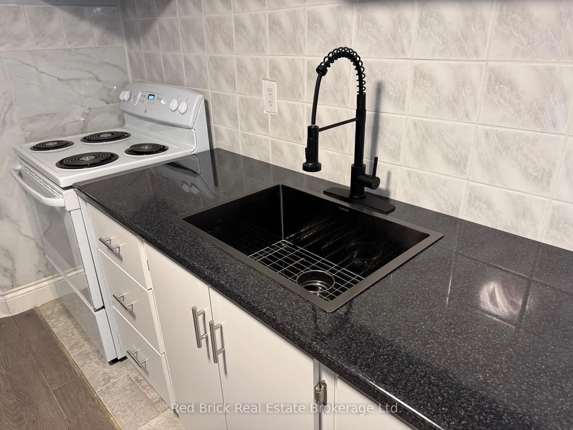 Photo 5 of Unit Basement Unit, 2 Callander Drive, Guelph, St. George's — HOMEH