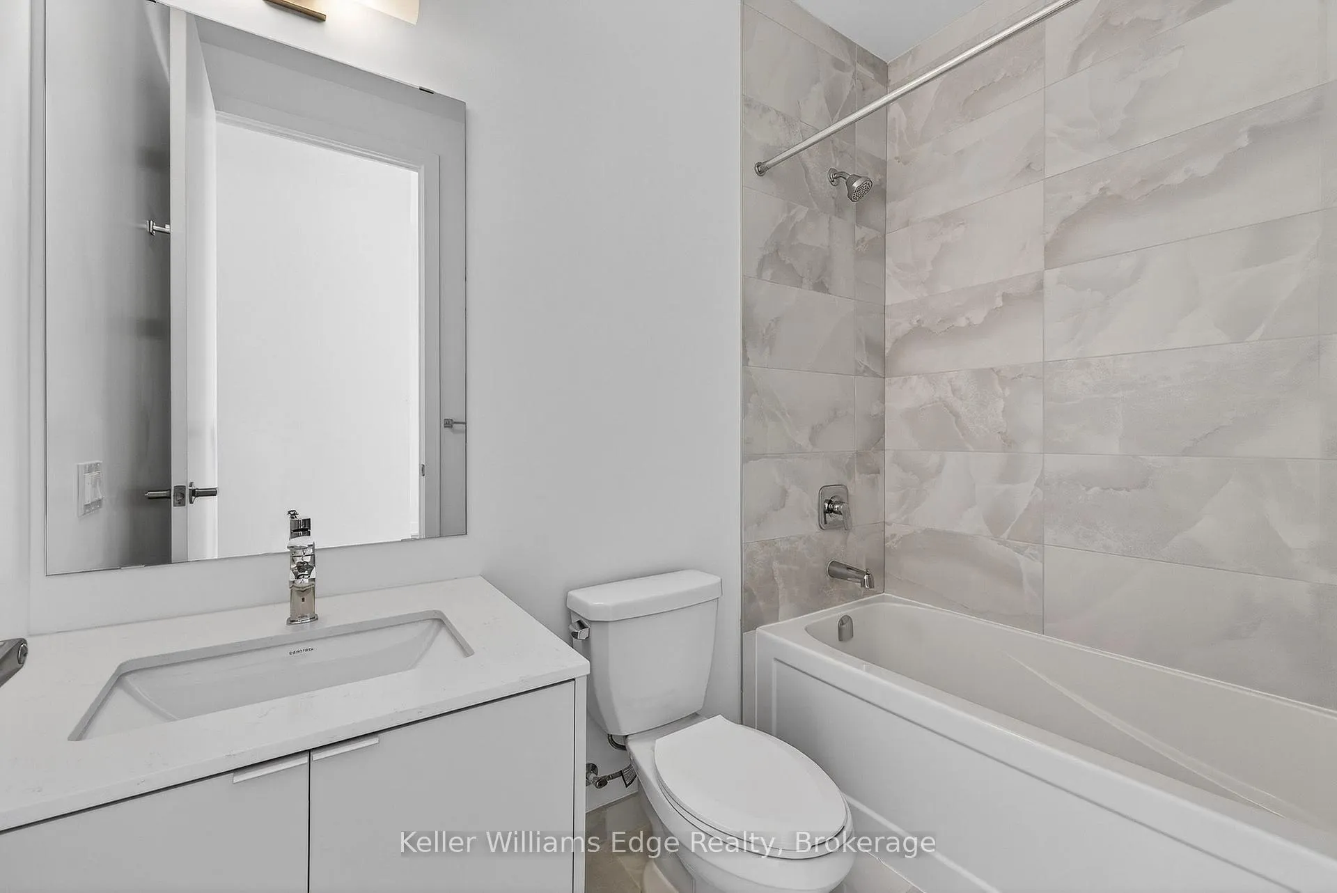 Photo 4 of Unit 1307, 2088 James Street, Burlington, Brant — HOMEH