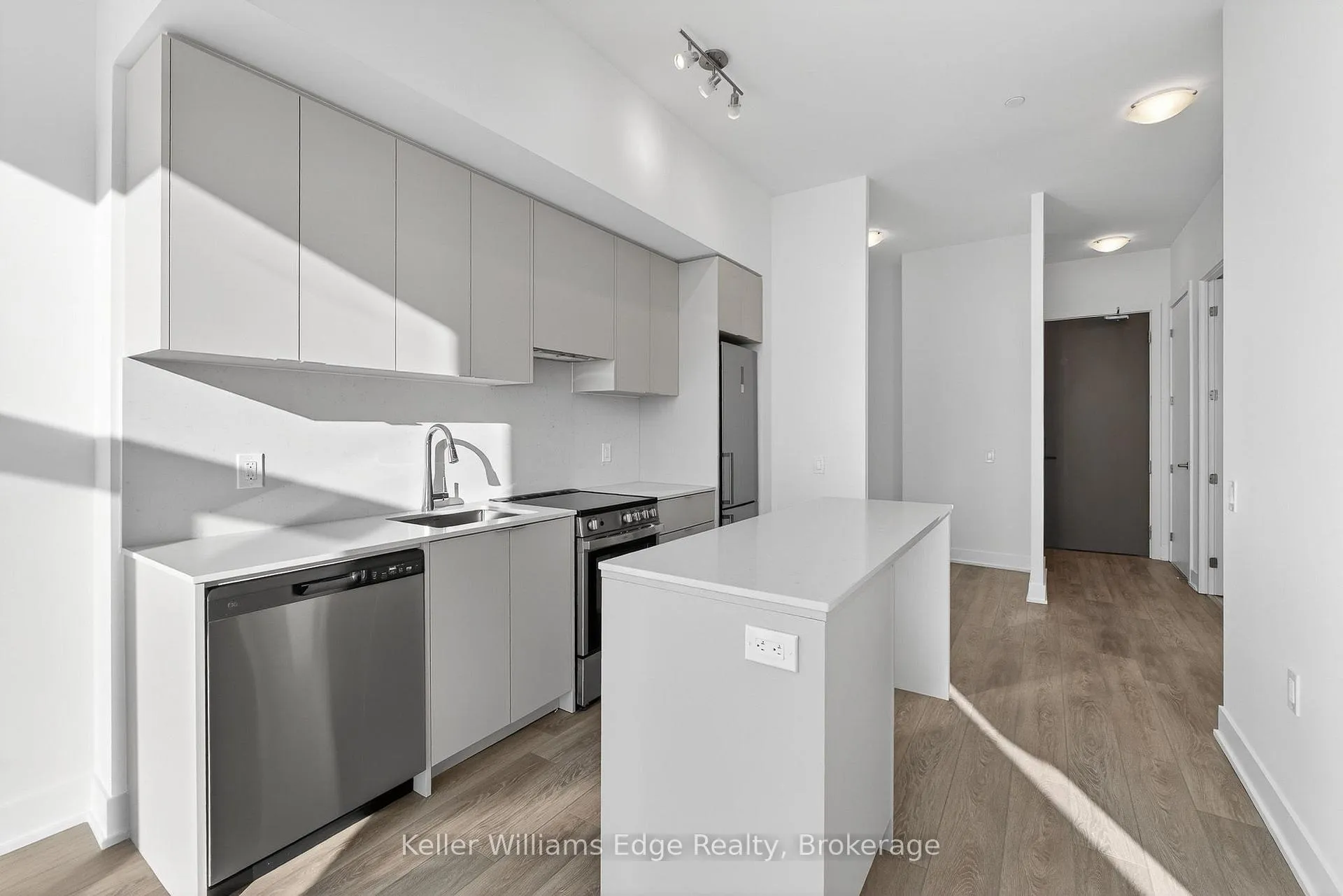 Photo 8 of Unit 1307, 2088 James Street, Burlington, Brant — HOMEH