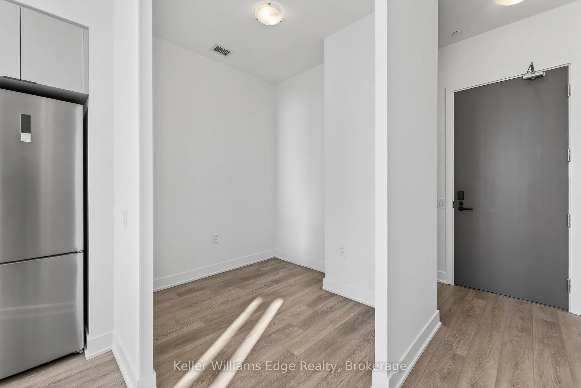 Photo 9 of Unit 1307, 2088 James Street, Burlington, Brant — HOMEH