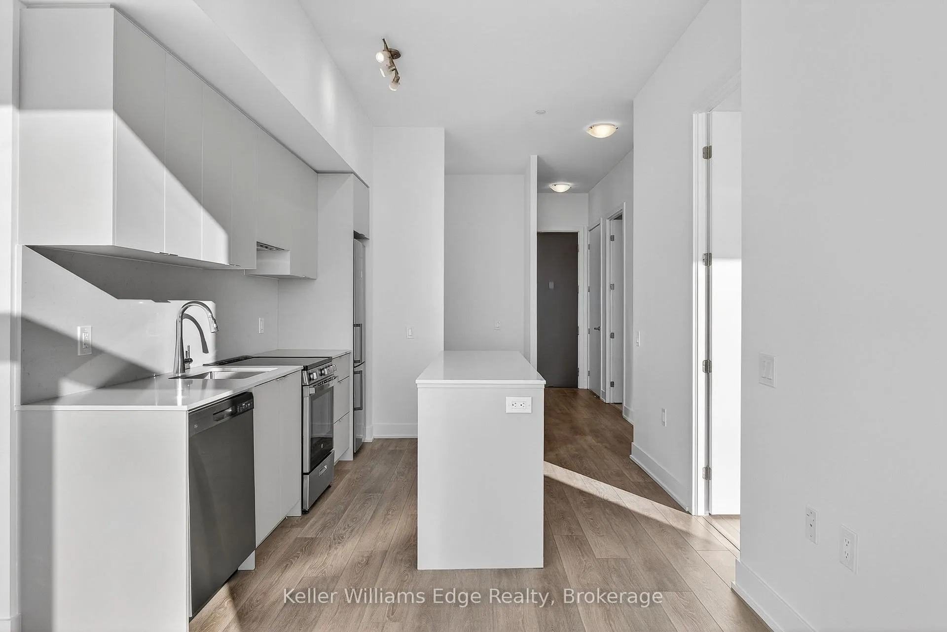 Photo 10 of Unit 1307, 2088 James Street, Burlington, Brant — HOMEH