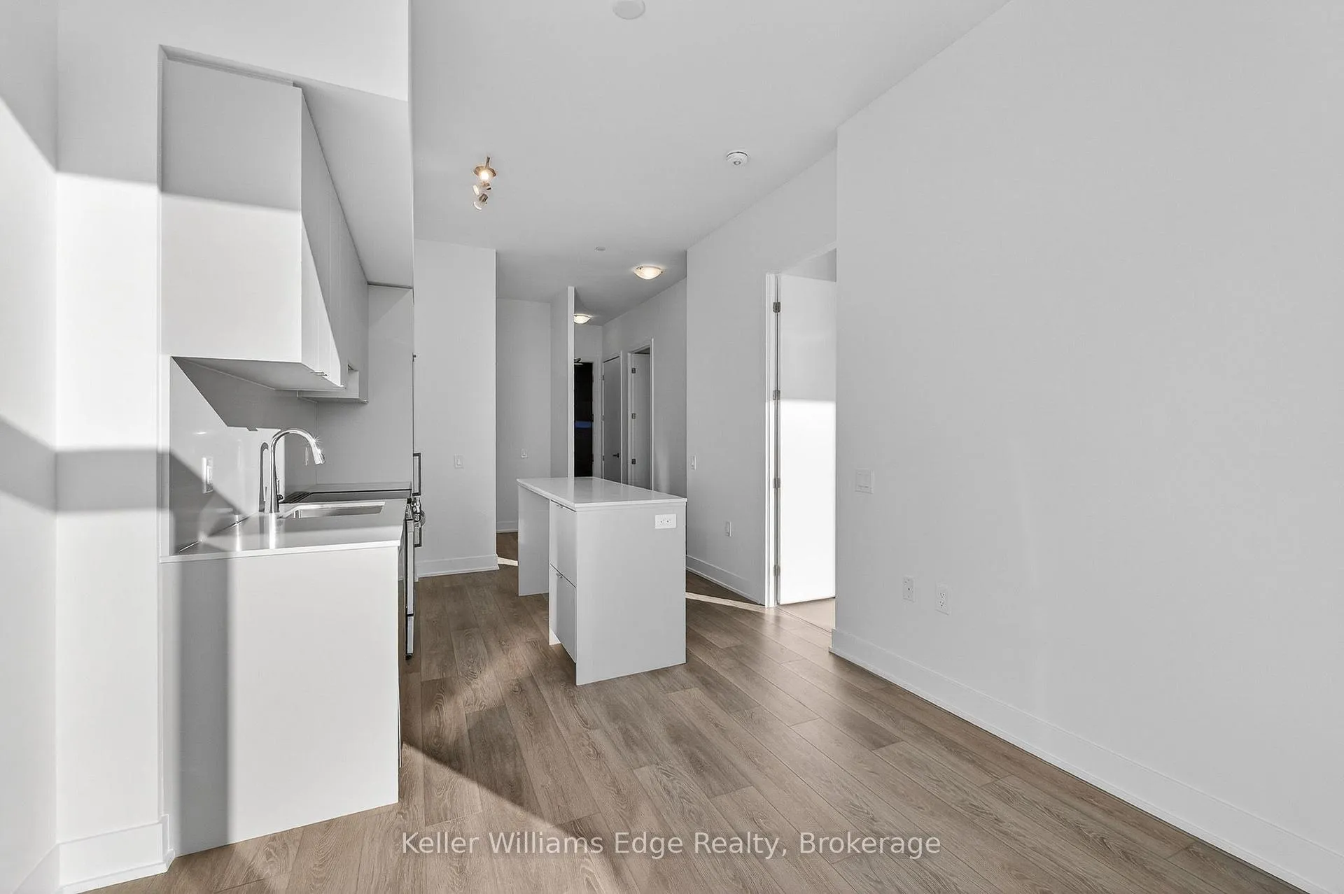 Photo 19 of Unit 1307, 2088 James Street, Burlington, Brant — HOMEH