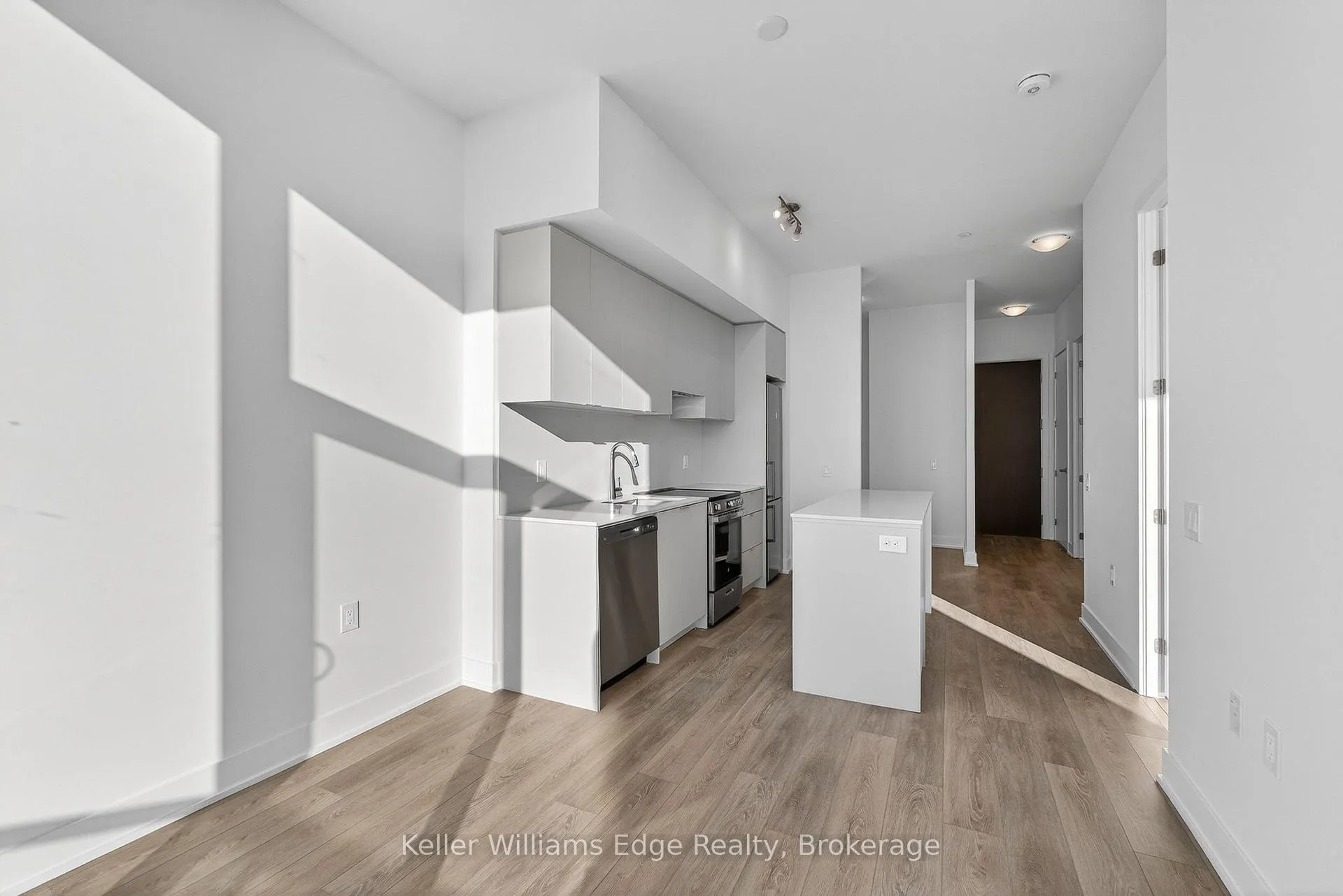 Photo 20 of Unit 1307, 2088 James Street, Burlington, Brant — HOMEH