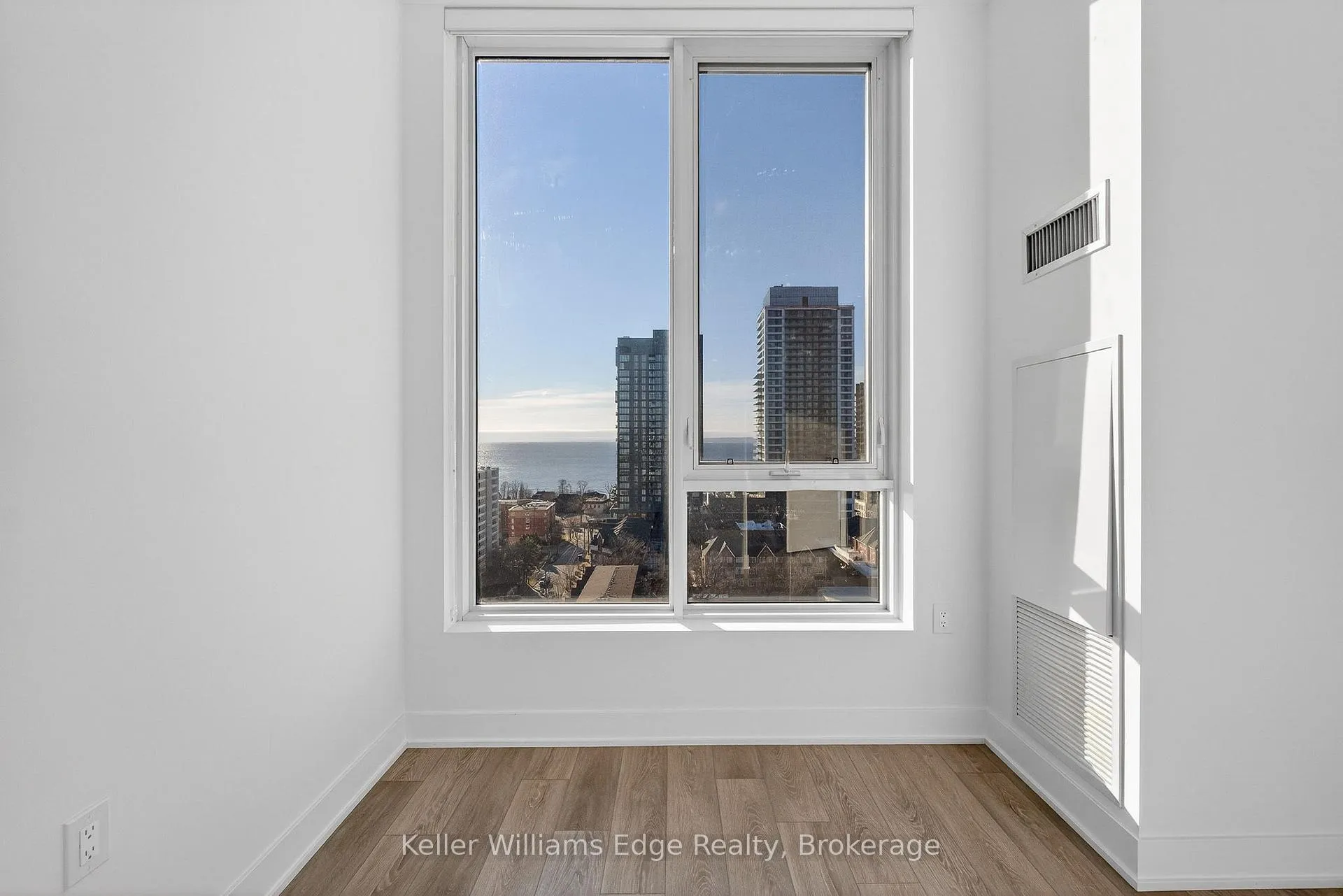 Photo 23 of Unit 1307, 2088 James Street, Burlington, Brant — HOMEH
