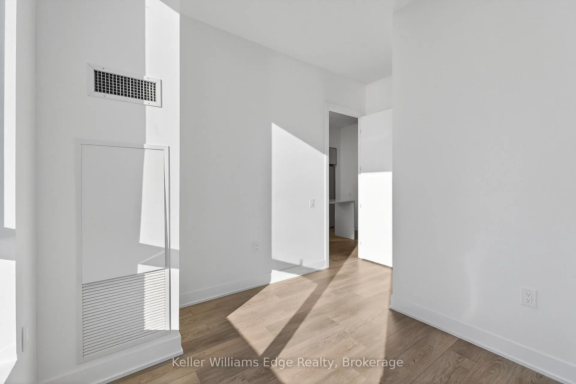 Photo 25 of Unit 1307, 2088 James Street, Burlington, Brant — HOMEH