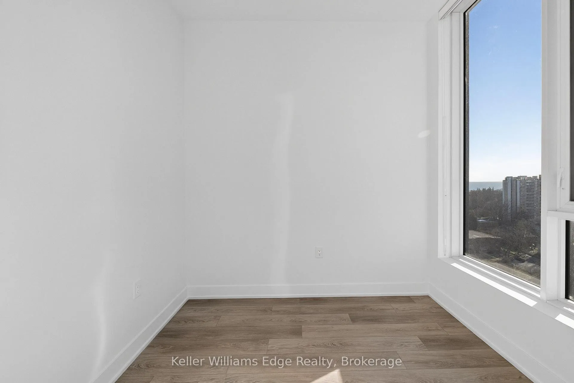 Photo 28 of Unit 1307, 2088 James Street, Burlington, Brant — HOMEH