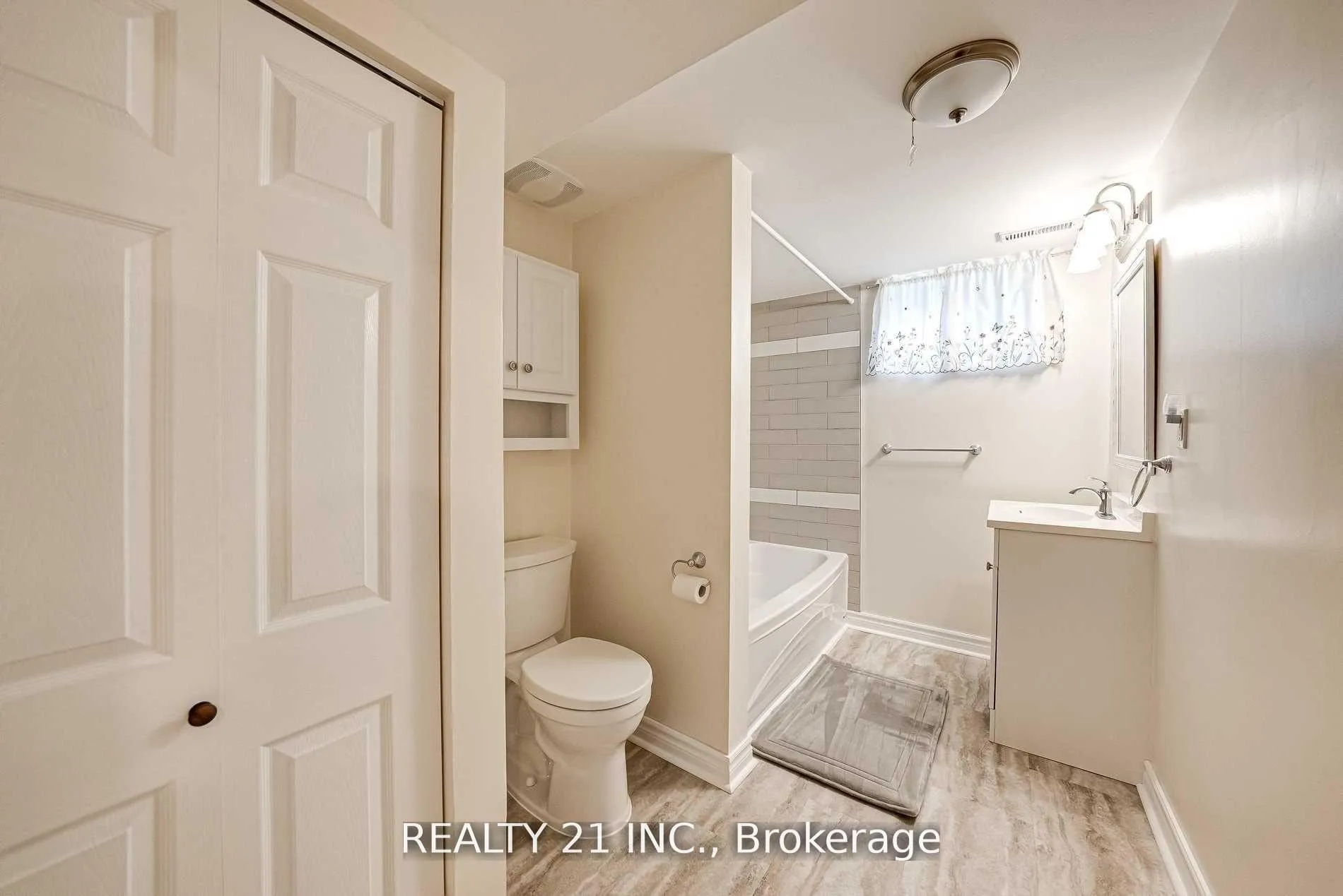 Photo 6 of Unit Basement, 812 Sanok Drive, Pickering, West Shore — HOMEH