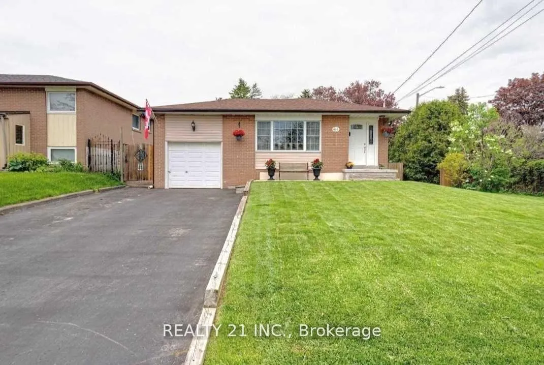 Front of 812 Sanok Drive
