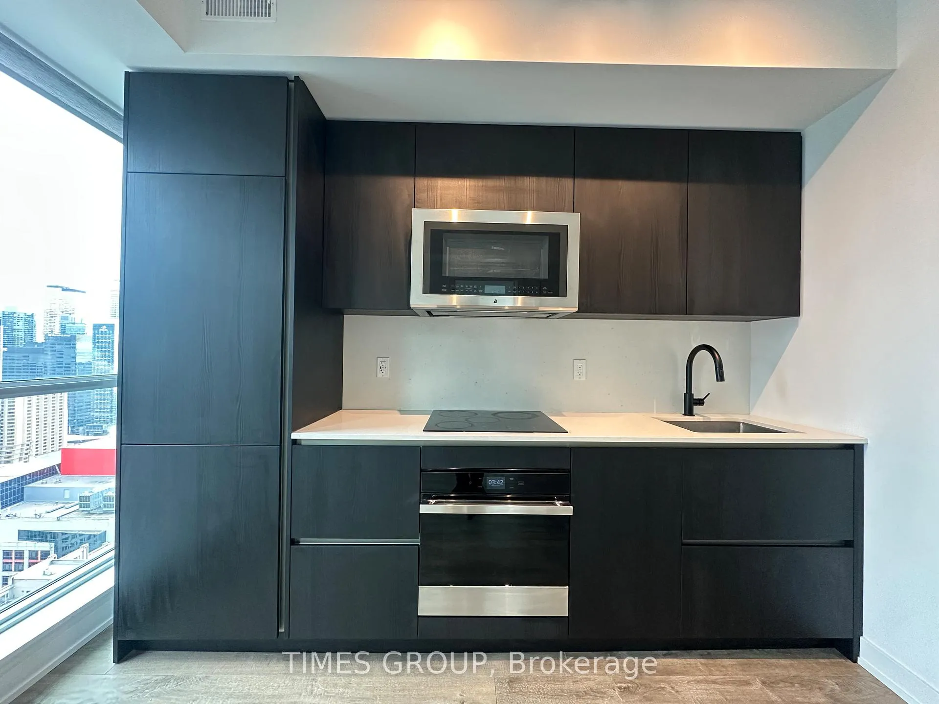 Photo 4 of Unit 3701, 327 King Street, Toronto, Waterfront Communities — HOMEH