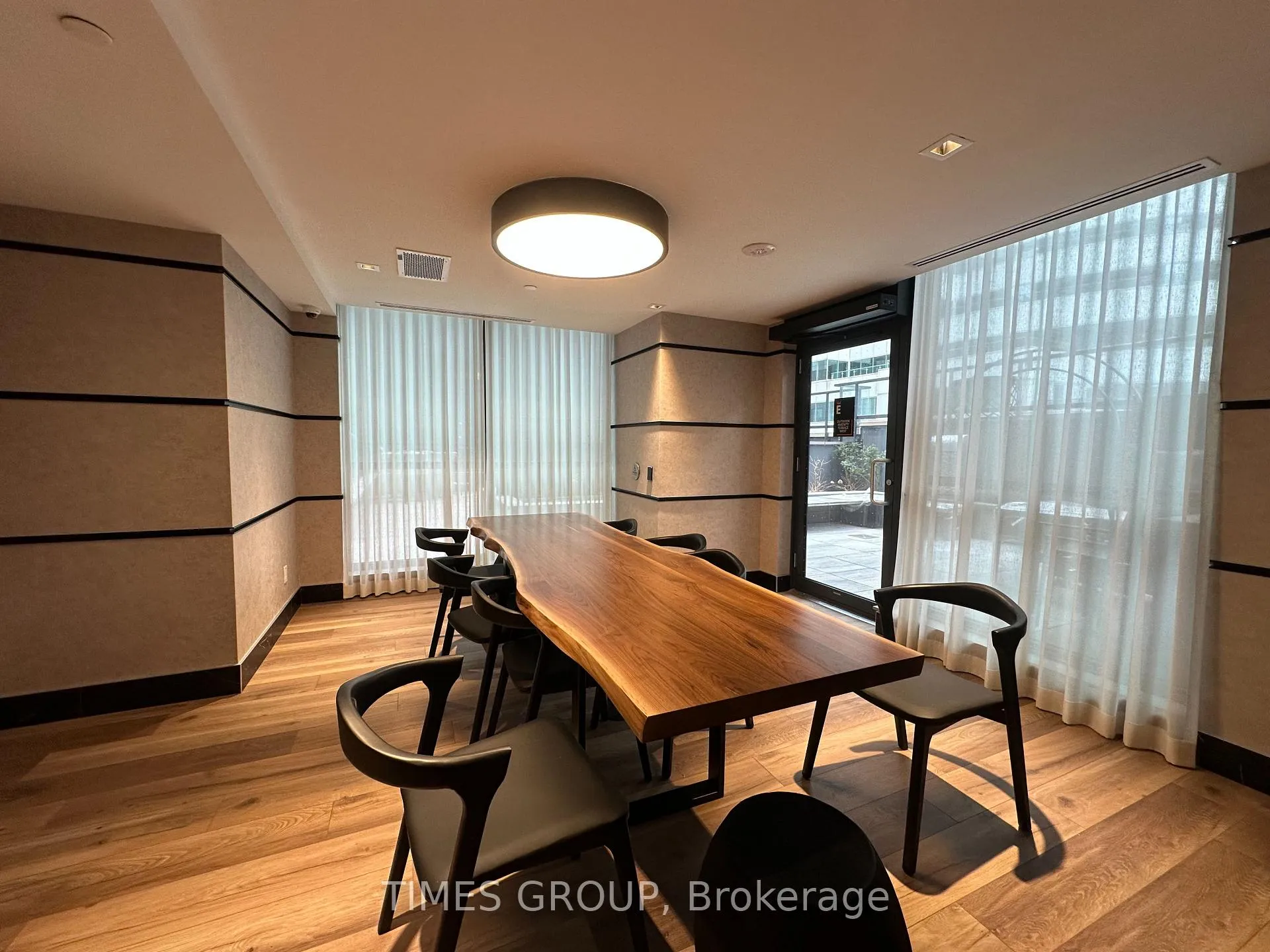 Photo 10 of Unit 3701, 327 King Street, Toronto, Waterfront Communities — HOMEH