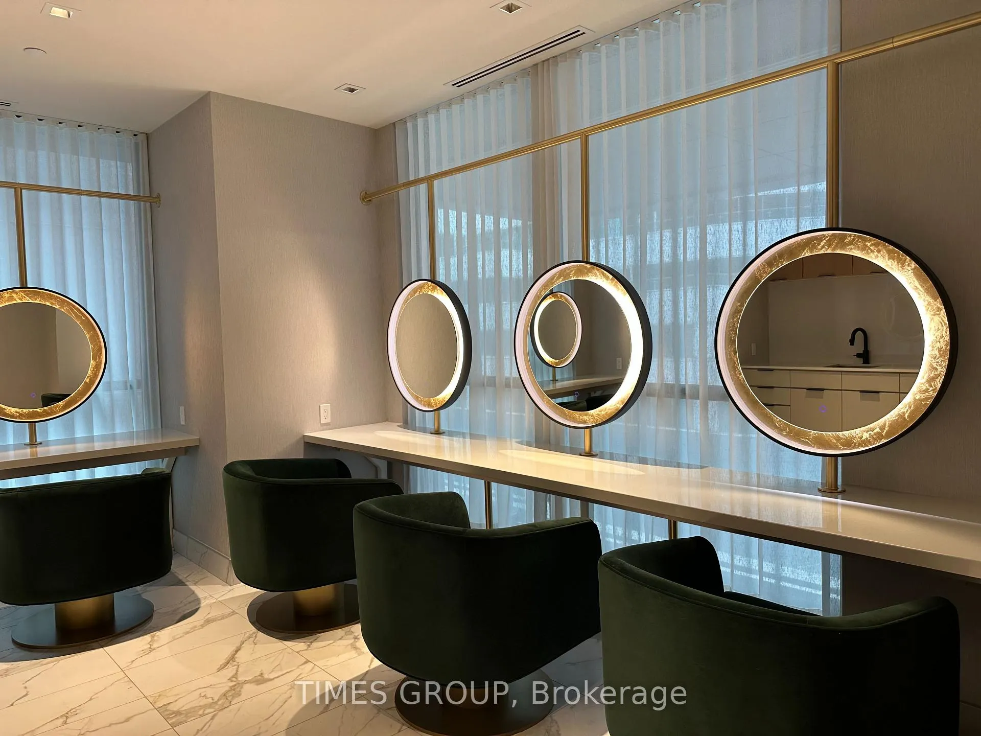 Photo 14 of Unit 3701, 327 King Street, Toronto, Waterfront Communities — HOMEH