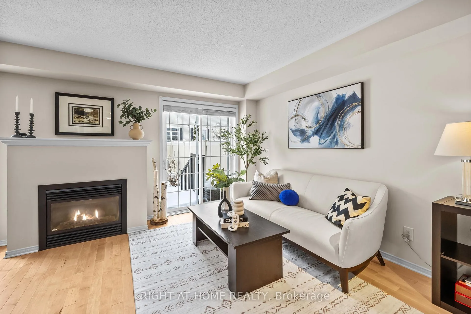 Photo 10 of 117 Urbancrest Private, Ottawa, Barrhaven - Stonebridge — HOMEH