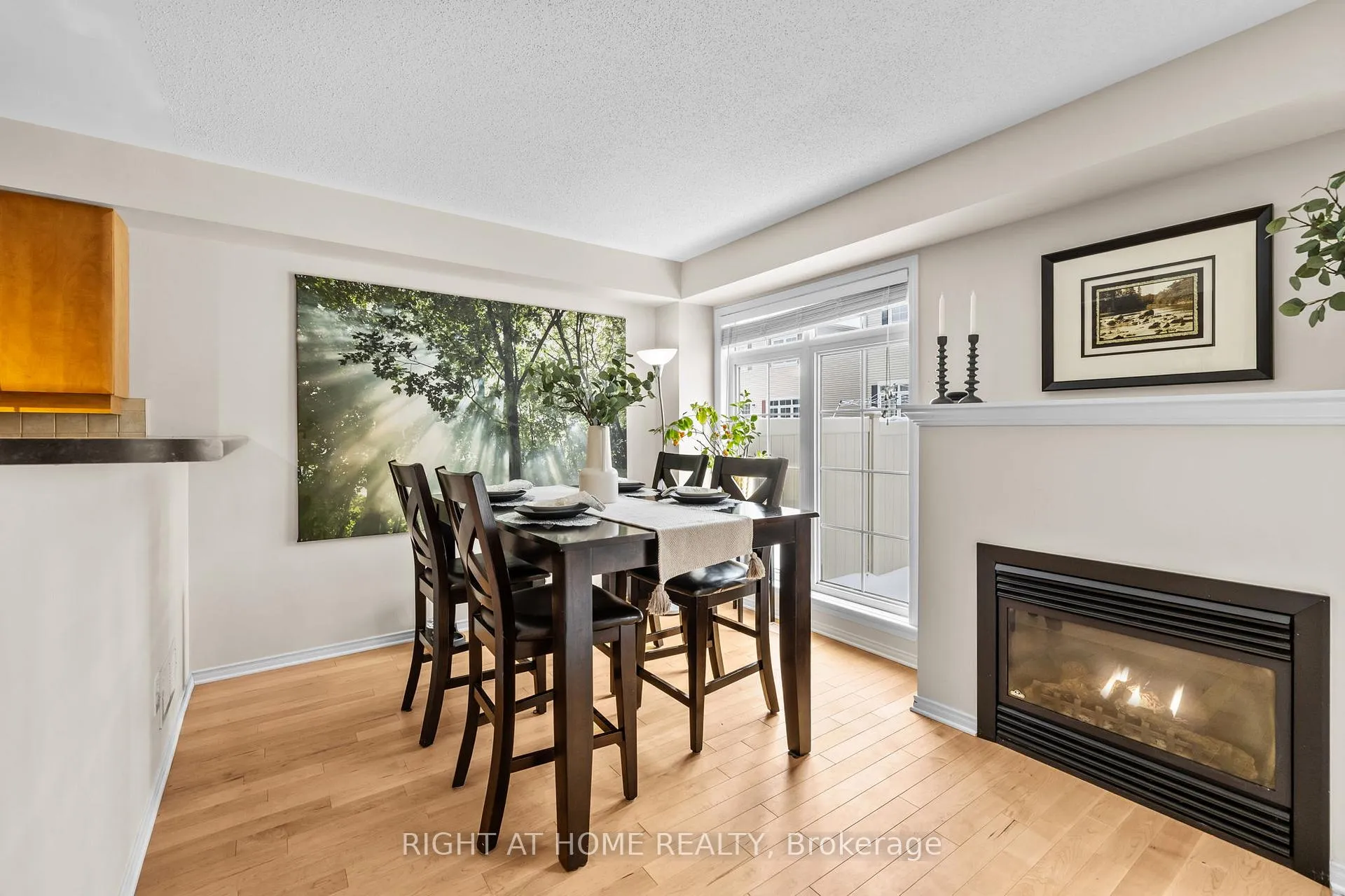 Photo 13 of 117 Urbancrest Private, Ottawa, Barrhaven - Stonebridge — HOMEH