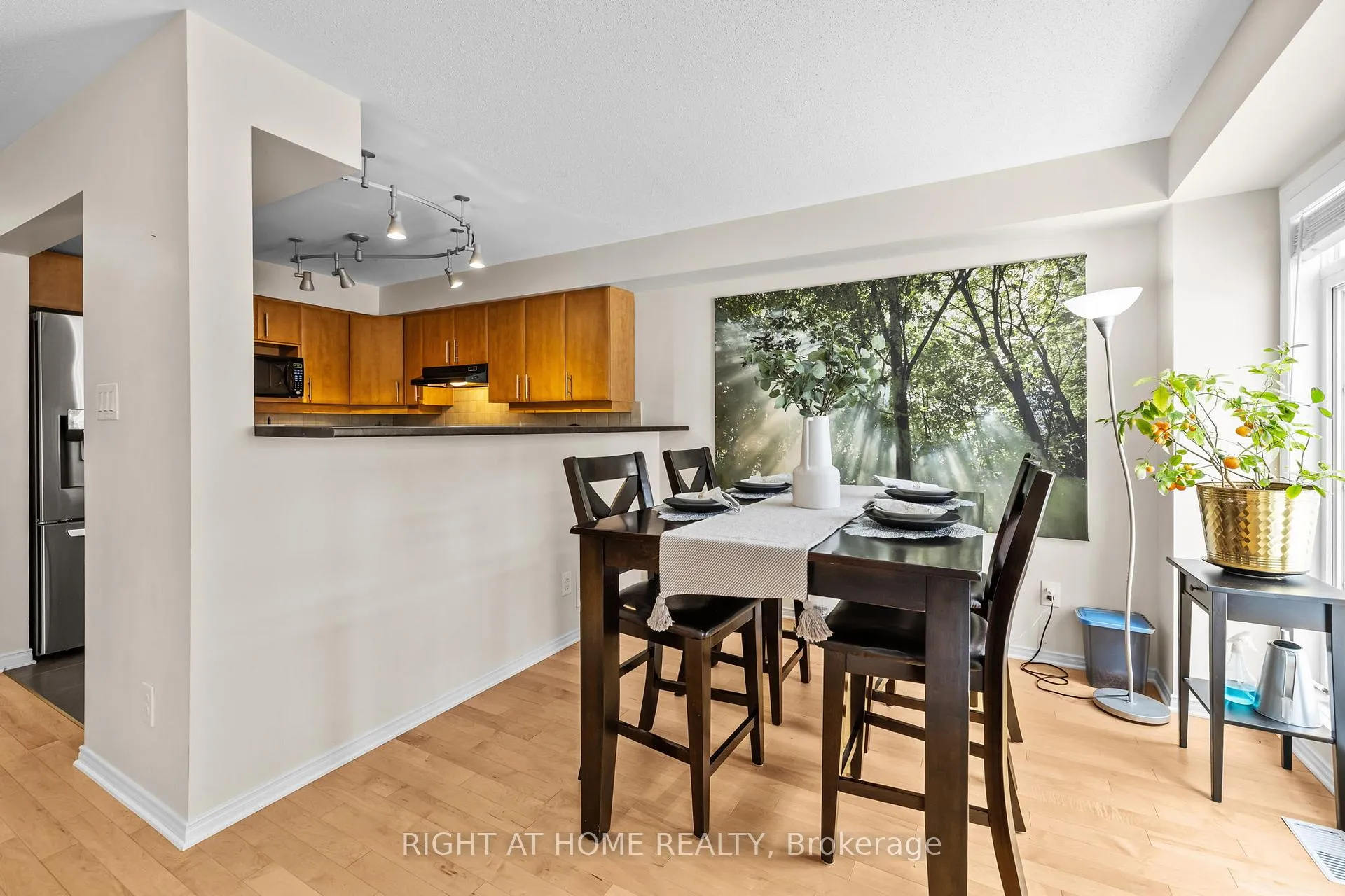 Photo 14 of 117 Urbancrest Private, Ottawa, Barrhaven - Stonebridge — HOMEH