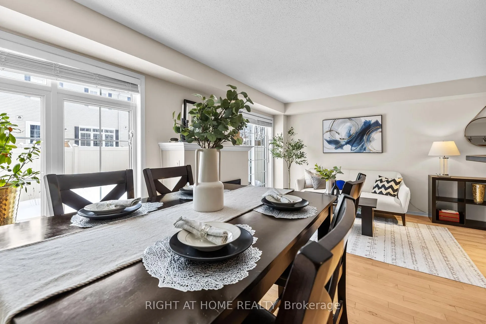 Photo 15 of 117 Urbancrest Private, Ottawa, Barrhaven - Stonebridge — HOMEH