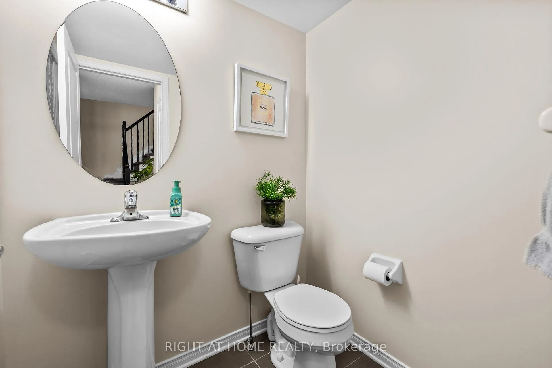 Photo 17 of 117 Urbancrest Private, Ottawa, Barrhaven - Stonebridge — HOMEH