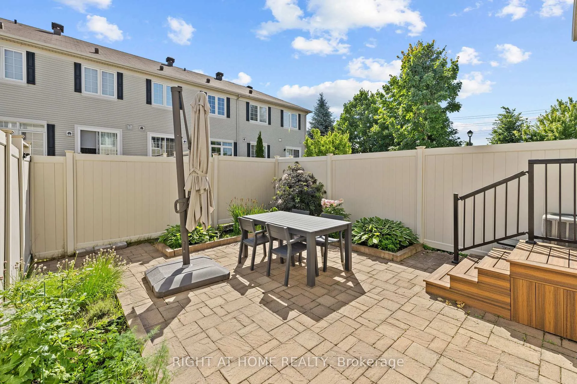 Photo 30 of 117 Urbancrest Private, Ottawa, Barrhaven - Stonebridge — HOMEH