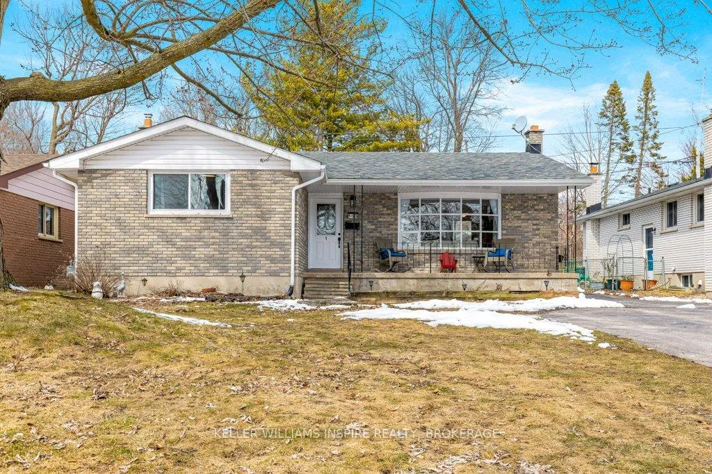 Photo 1 of 928 Mayfair Crescent, Kingston, South of Taylor-Kidd Blvd — HOMEH