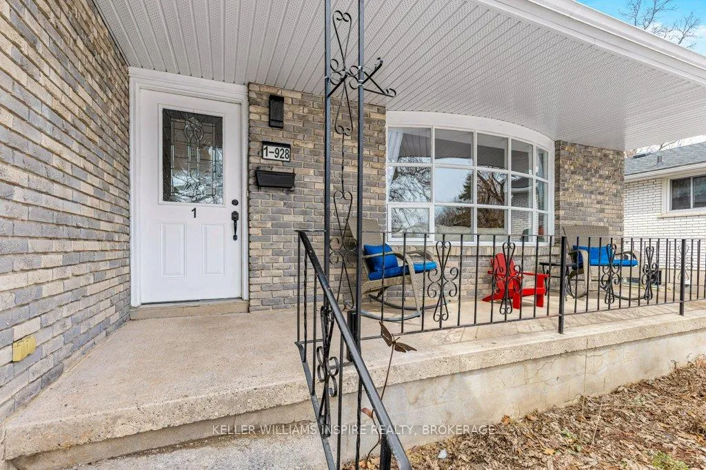 Photo 8 of 928 Mayfair Crescent, Kingston, South of Taylor-Kidd Blvd — HOMEH