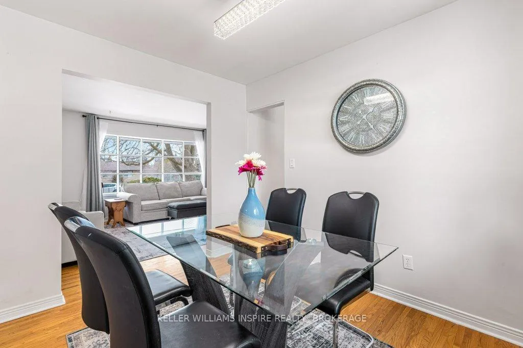 Photo 14 of 928 Mayfair Crescent, Kingston, South of Taylor-Kidd Blvd — HOMEH