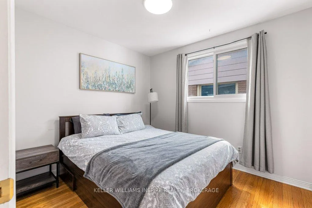 Photo 15 of 928 Mayfair Crescent, Kingston, South of Taylor-Kidd Blvd — HOMEH