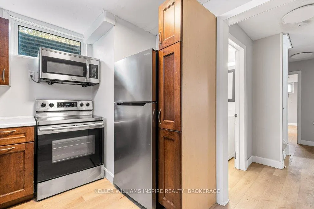 Photo 26 of 928 Mayfair Crescent, Kingston, South of Taylor-Kidd Blvd — HOMEH