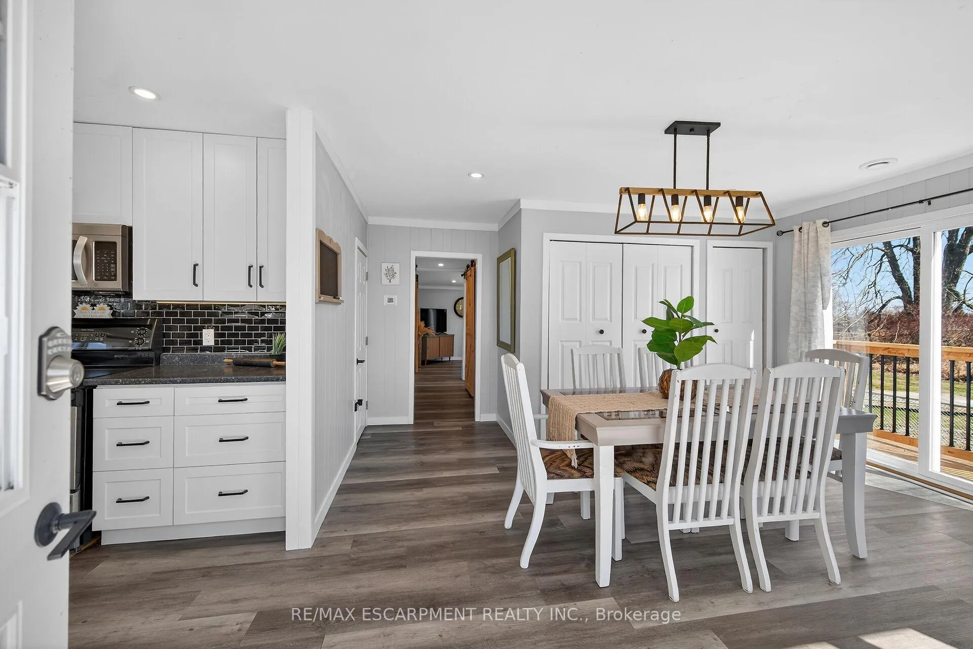 Photo 6 of 16 Swallow Lane, Haldimand — HOMEH