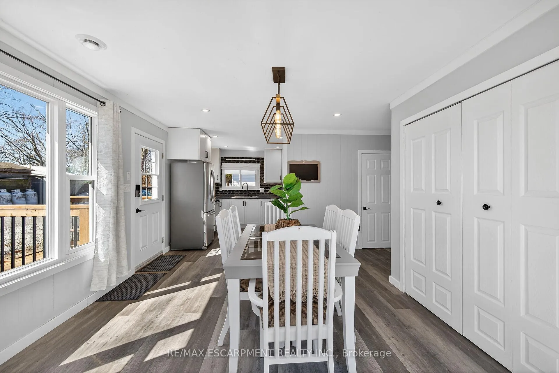 Photo 9 of 16 Swallow Lane, Haldimand — HOMEH