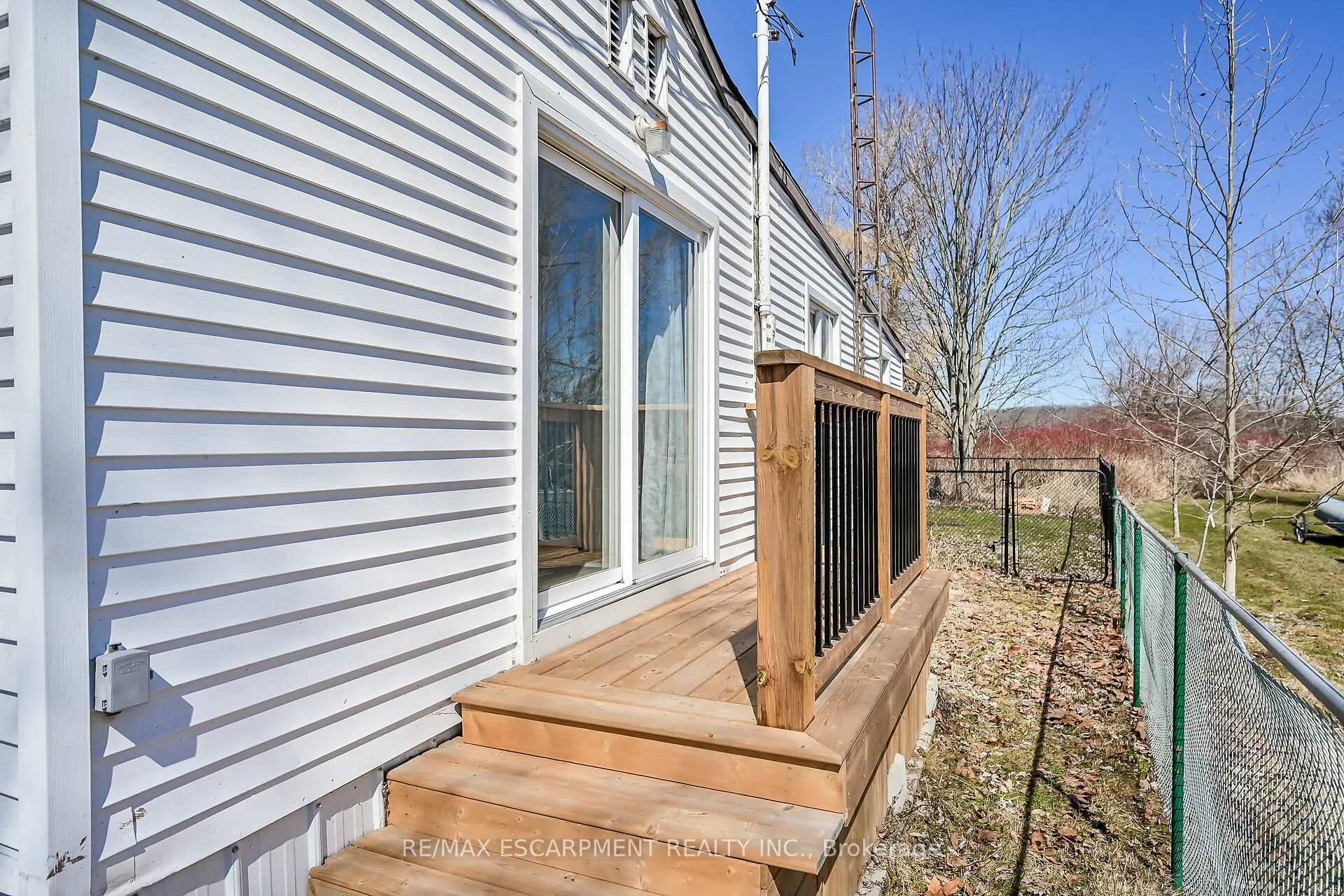 Photo 37 of 16 Swallow Lane, Haldimand — HOMEH