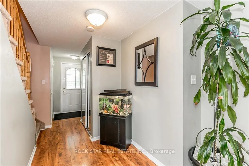 Photo 7 of 155 Nathan Crescent, Barrie, Painswick South — HOMEH