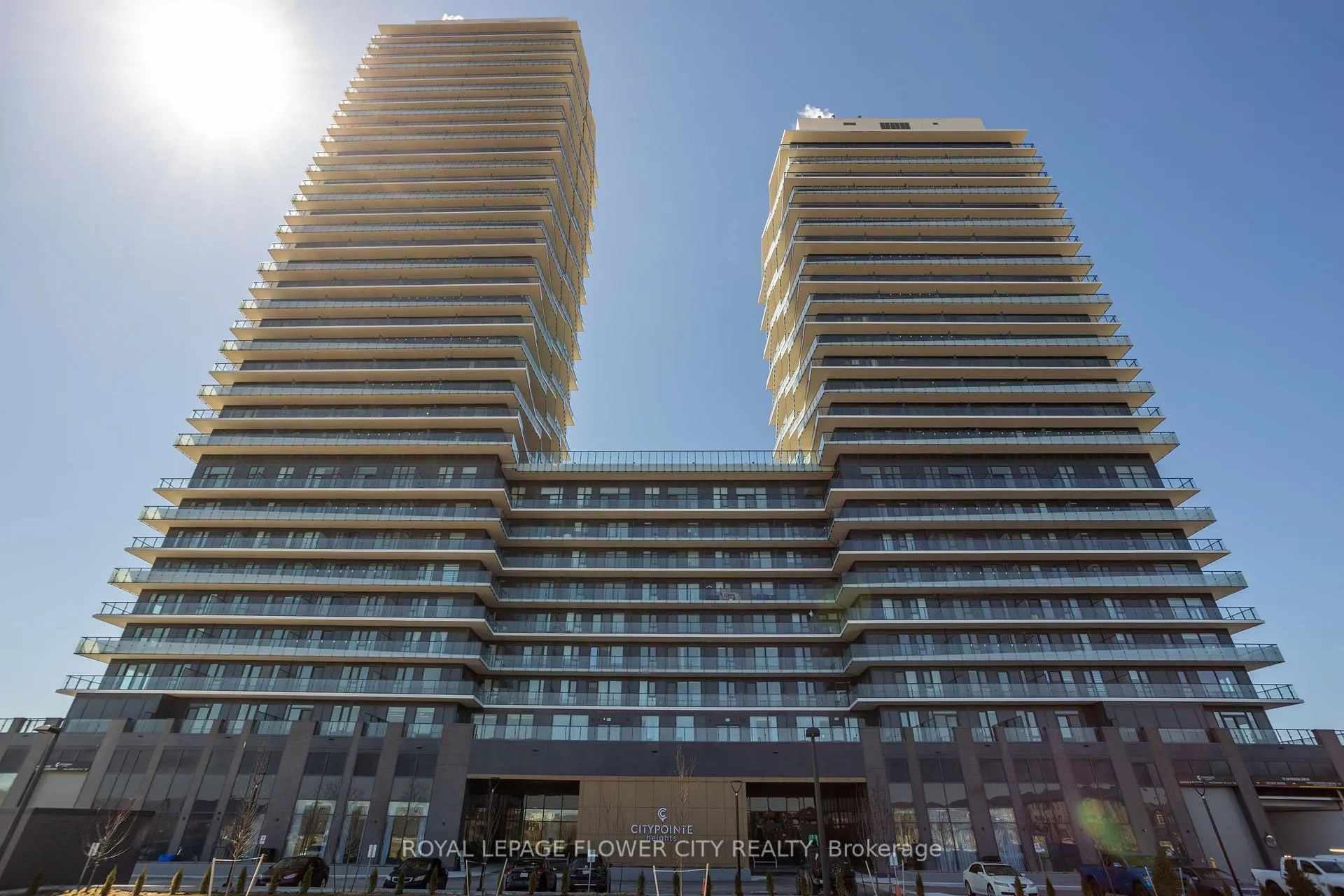 Front of Unit 1818, 15 Skyridge Drive