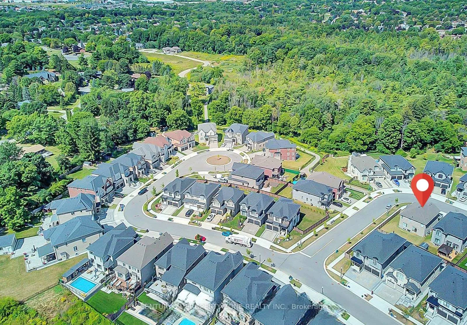 Photo 47 of 20 Hollybrook Trail, Kitchener — HOMEH