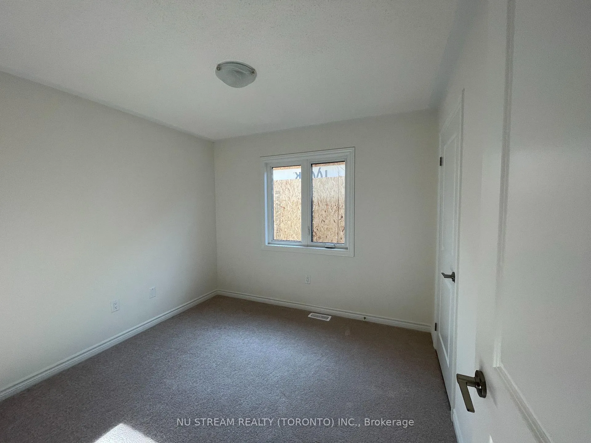 Photo 13 of 20 Phoenix Boulevard, Barrie, Rural Barrie Southeast — HOMEH