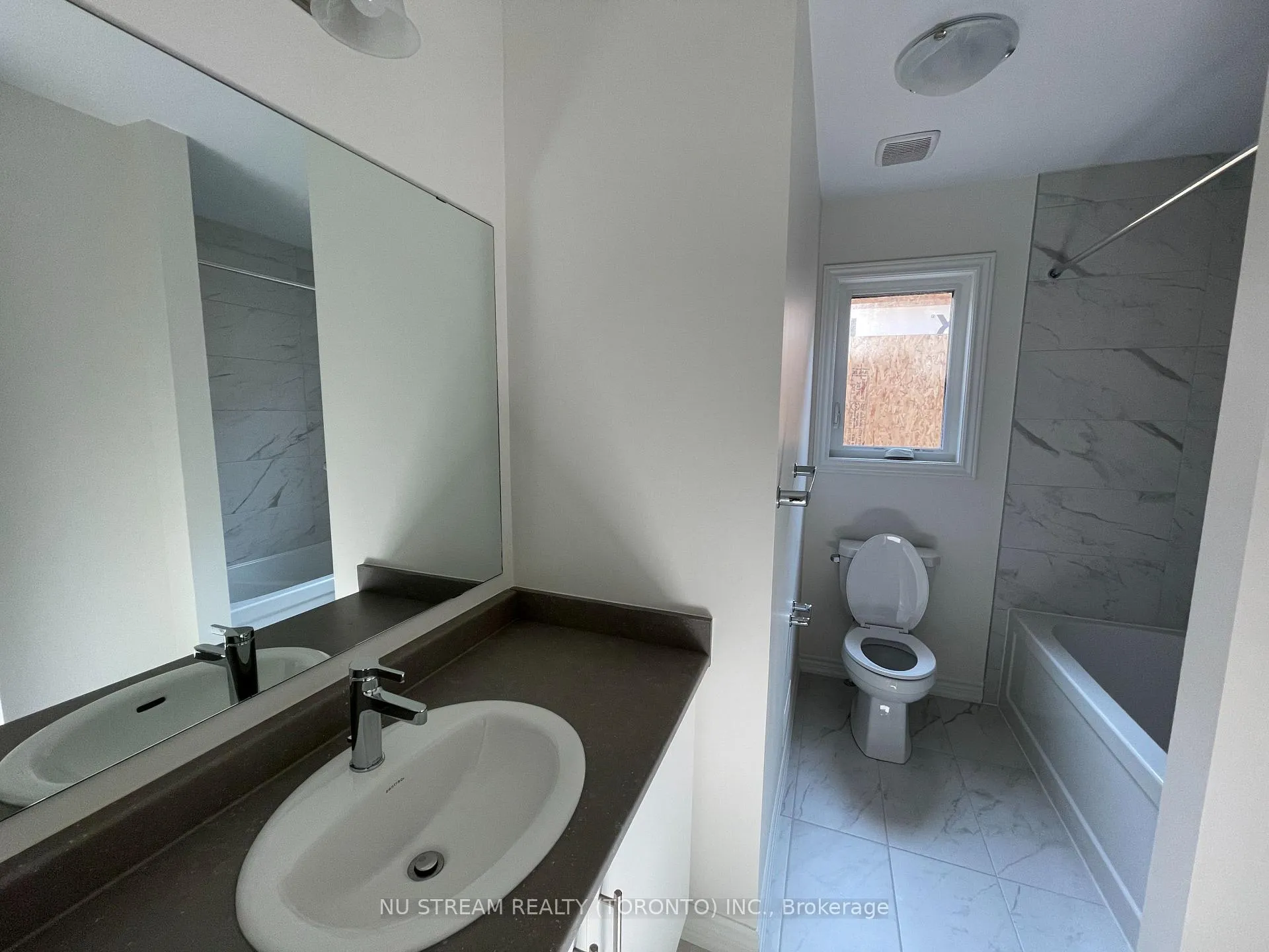 Photo 15 of 20 Phoenix Boulevard, Barrie, Rural Barrie Southeast — HOMEH